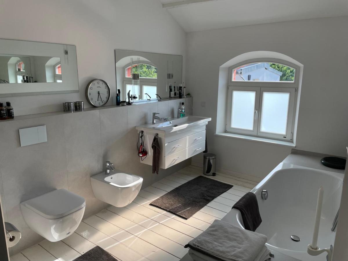 Apartamento Denkmalgeschuetztes Schmuckstueck Düsseldorf Exterior foto